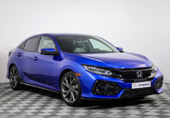 Подержанный автомобиль Honda Civic Hatchback 2017 года (3 фото)
