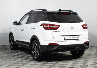 Подержанный автомобиль Hyundai Creta 2019 года (7 фото)