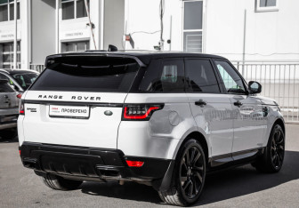 Подержанный автомобиль Land Rover Range Rover Sport 2018 года (7 фото)