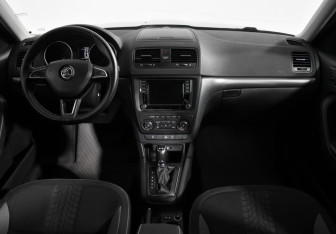Подержанный автомобиль Skoda Yeti 2015 года (14 фото)