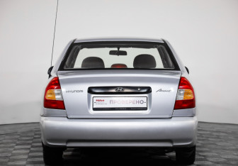 Подержанный автомобиль Hyundai Accent Sedan 2007 года (5 фото)