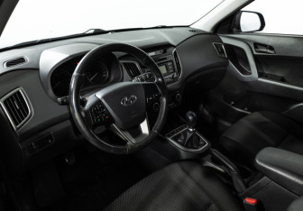Подержанный автомобиль Hyundai Creta 2017 года (11 фото)