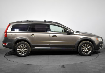 Подержанный автомобиль Volvo XC70 2008 года (4 фото)