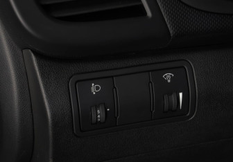 Подержанный автомобиль Hyundai Solaris Hatchback 2012 года (17 фото)