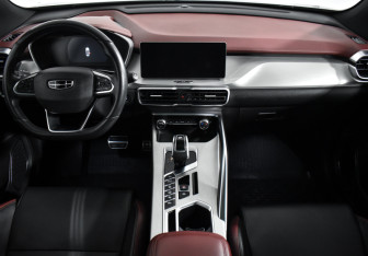 Подержанный автомобиль Geely Coolray 2021 года (16 фото)