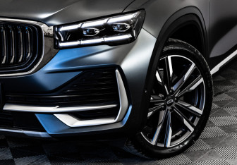 Подержанный автомобиль Geely Monjaro 2024 года (2 фото)