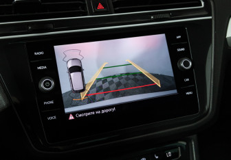 Подержанный автомобиль Volkswagen Tiguan 2019 года (16 фото)