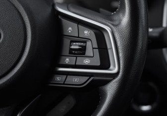 Подержанный автомобиль Subaru Forester Suv 2021 года (16 фото)