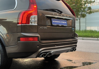 Подержанный автомобиль Volvo XC90 2012 года (9 фото)