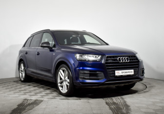 Подержанный автомобиль Audi Q7 2019 года (3 фото)
