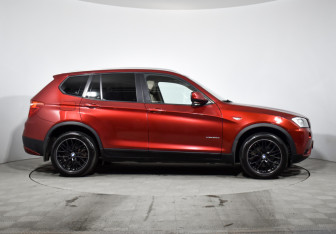 Подержанный автомобиль BMW X3 2011 года (4 фото)