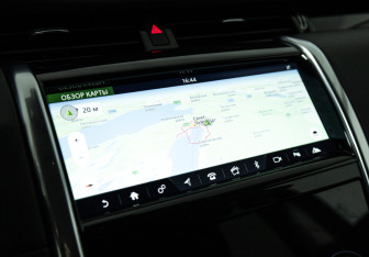 Подержанный автомобиль Land Rover Discovery Sport 2019 года (16 фото)