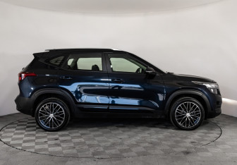 Подержанный автомобиль Kia Seltos 2021 года (6 фото)