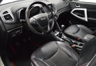 Подержанный автомобиль Chery Tiggo 5 2015 года (10 фото)