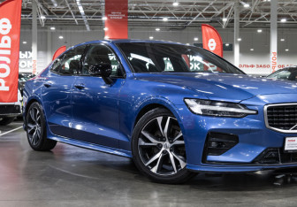 Подержанный автомобиль Volvo S60 2019 года (7 фото)