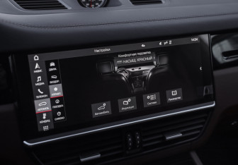 Подержанный автомобиль Porsche Cayenne 2020 года (23 фото)
