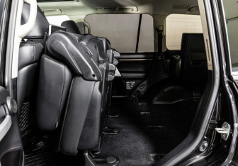 Подержанный автомобиль Toyota Land Cruiser Suv 2018 года (30 фото)