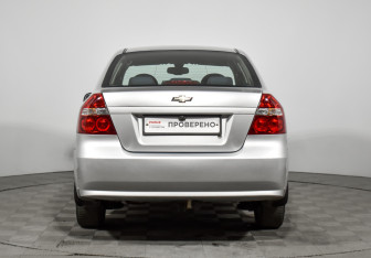 Подержанный автомобиль Ravon Nexia R3 2017 года (6 фото)