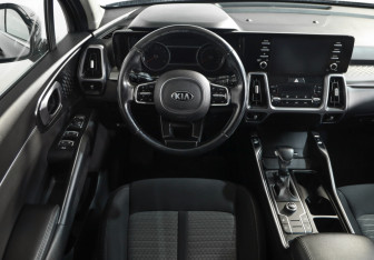 Подержанный автомобиль Kia Sorento 2020 года (10 фото)