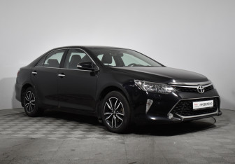 Подержанный автомобиль Toyota Camry Sedan 2017 года (3 фото)