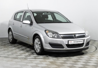 Подержанный автомобиль Opel Astra Hatchback 2006 года (3 фото)