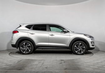 Подержанный автомобиль Hyundai Tucson 2019 года (4 фото)