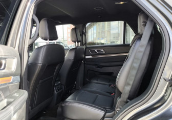 Подержанный автомобиль Ford Explorer 2018 года (12 фото)