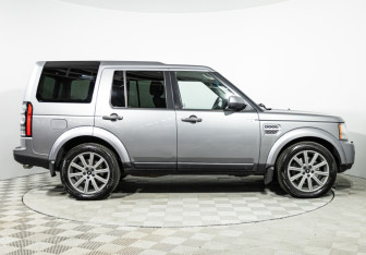 Подержанный автомобиль Land Rover Discovery 2013 года (4 фото)