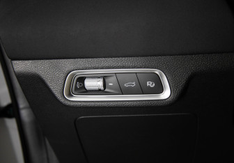 Подержанный автомобиль Geely Coolray 2023 года (19 фото)