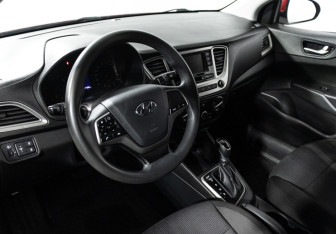 Подержанный автомобиль Hyundai Solaris Sedan 2021 года (11 фото)