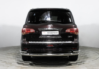 Подержанный автомобиль Infiniti QX80 2015 года (6 фото)