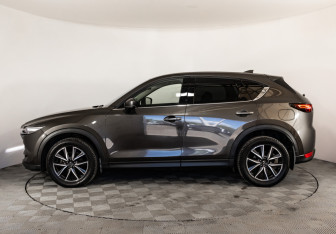Подержанный автомобиль Mazda CX-5 2018 года (8 фото)
