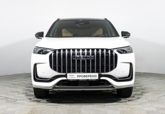 Подержанный автомобиль Jaecoo J8 2024 года (2 фото)