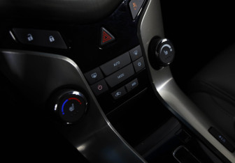 Подержанный автомобиль Chevrolet Cruze Hatchback 2013 года (15 фото)