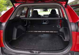 Подержанный автомобиль Toyota RAV4 2021 года (30 фото)