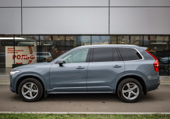 Подержанный автомобиль Volvo XC90 2019 года (8 фото)