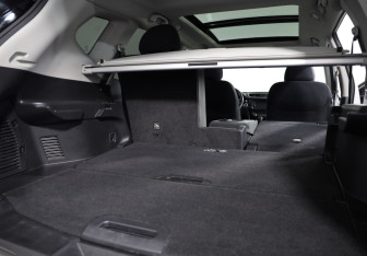 Подержанный автомобиль Nissan X-Trail 2016 года (30 фото)