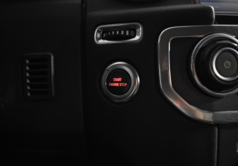 Подержанный автомобиль Land Rover Discovery 2010 года (18 фото)