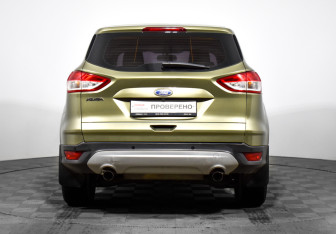 Подержанный автомобиль Ford Kuga 2014 года (6 фото)