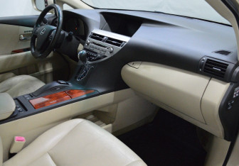 Подержанный автомобиль Lexus RX 2010 года (12 фото)