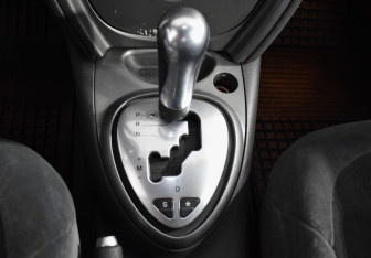 Подержанный автомобиль Citroen C5 Liftback 2006 года (16 фото)