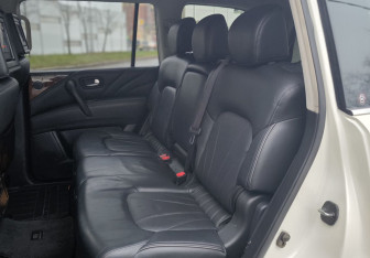 Подержанный автомобиль Infiniti QX80 2017 года (20 фото)