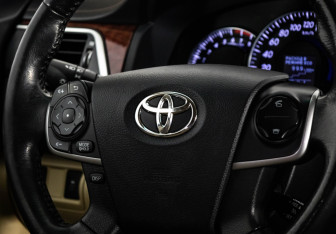 Подержанный автомобиль Toyota Camry Sedan 2014 года (12 фото)