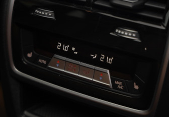 Подержанный автомобиль BMW X5 M 2021 года (36 фото)