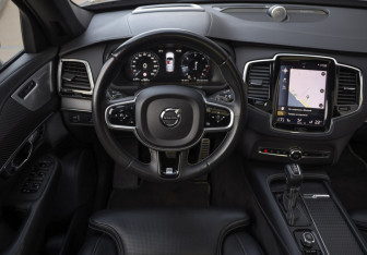Подержанный автомобиль Volvo XC90 2018 года (12 фото)