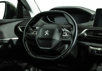 Подержанный автомобиль Peugeot 5008 Suv 2019 года (24 фото)