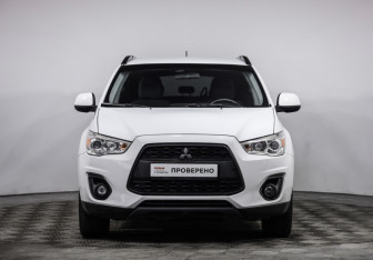 Подержанный автомобиль Mitsubishi ASX 2013 года (2 фото)