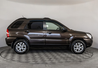 Подержанный автомобиль Kia Sportage 2006 года (4 фото)