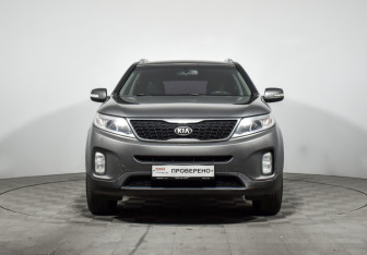 Подержанный автомобиль Kia Sorento 2014 года (2 фото)