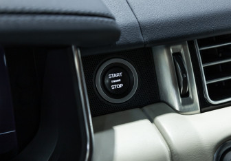 Подержанный автомобиль Land Rover Range Rover 2019 года (32 фото)